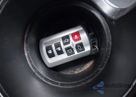 2020 Toyota Sienna Xle из США, поврежденный, VIN 5TDYZ3DC4LS078555